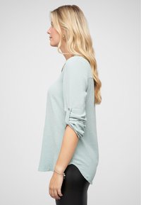 Cloud 5ive MIT TURN-UP-ÄRMELN UND ZIPPER - Bluza - green