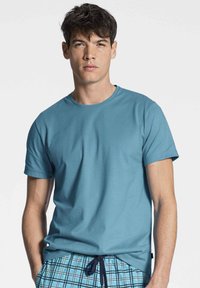 Unselected, naval blue