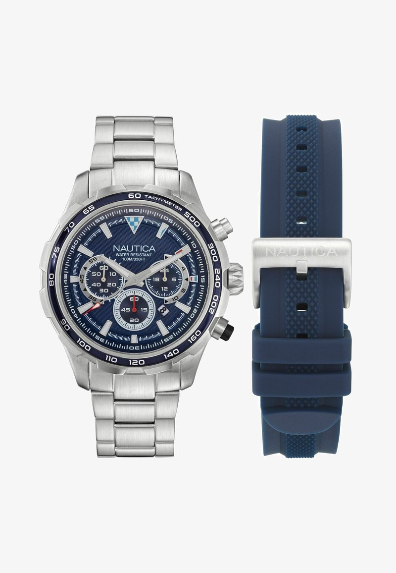 Orologio in acciaio inossidabile con quadrante blu testurizzato, dettagli argentati, funzioni cronografiche e grado di resistenza all'acqua. Include un cinturino regolabile in gomma blu.