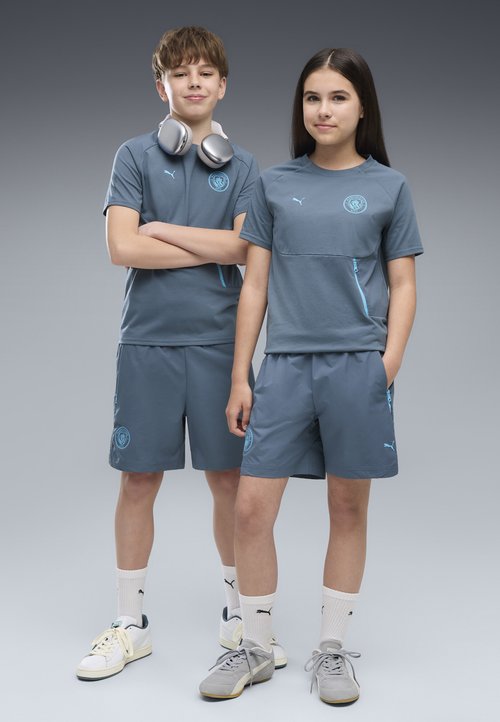 PUMA MANCHESTER CITY PUMATECH POCKET T-SHIRT UNISEX - Print T-shirt - evening sky-luminous blue — foto 2