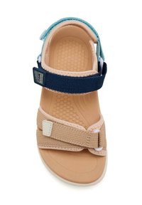 Sandale beige et bleue avec semelle en caoutchouc texturée, brides réglables en marine et beige, semelle intérieure rembourrée et fermeture à scratch.