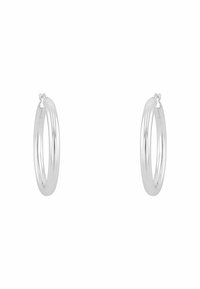 Pendientes de aro de plata con un acabado pulido y elegante. El diseño presenta una estructura de doble bucle que crea profundidad y textura.