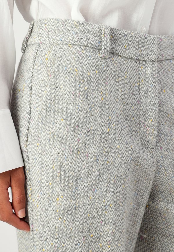 HERENA PANTS - Trousers4