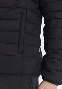 Solid SDS??ren - Overgangsjakke - black