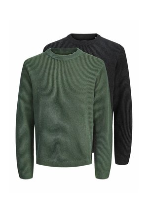 Deux pulls en maille côtelée, un vert à l'avant et un noir à l'arrière, tous deux à manches longues et col rond.
