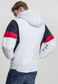 Urban Classics 3-TONE PULL OVER  - Overgangsjakke - white/navy/fire red