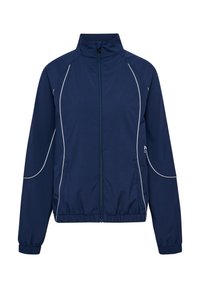 Marinblå jacka med ståkrage, framside med dragkedja, elastiska ärmslut, och gråa kantband längs sömmarna. Tillverkad av ett glatt, lättviktigt tyg.