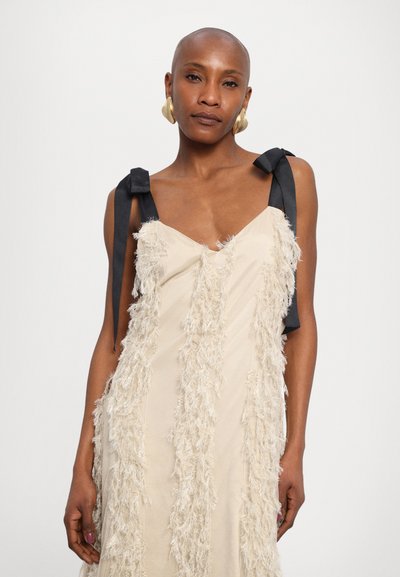 Ida Sjöstedt DAISY GOWN - Maxikleid - light beige