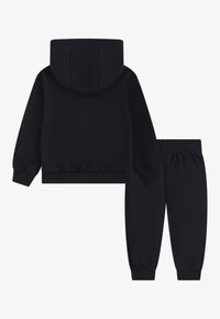Nike Sportswear FUTURA PANT SET - Treniņtērpa apakšdaļas - black