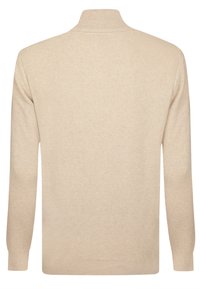 Beiger, gerippter Pullover mit hohem Kragen und langen Ärmeln, der ein strukturiertes Muster und eine taillierte Silhouette aufweist.