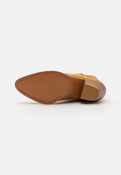 Polo Ralph Lauren CALFSKIN SUEDE WESTERN BOOT - Kovboju/motociklistu tipa puszābaki - caramel