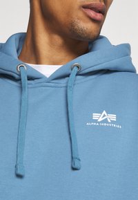 Alpha Industries BASIC HOODY SMALL LOGO - Mikina s kapucňou - airforce blue