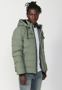 Koroshi Ziemas jaka - verde   green