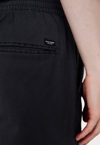 Jack & Jones JJIGORDON JJLANE VEGA - Hlače - asphalt