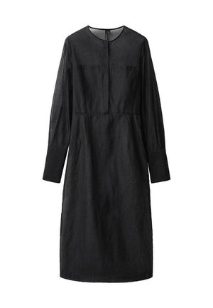 Robe en lin noir avec une silhouette droite, un col rond et des manches longues. Présente un panneau avant avec un minimum de détails et une texture lisse.