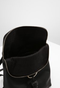 Whistles Zaino - black