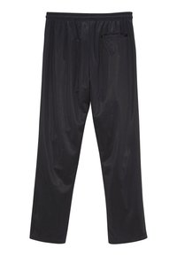 Schwarze sportliche Hosen aus einem glatten, leichten Material, ausgestattet mit einem elastischen Taillenbund und einer kleinen Seitentasche.