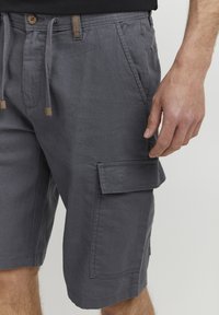 INDICODE JEANS IDMOSATO LINEN MIX - Šortky - iron