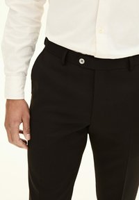 Oscar Jacobson Chino - brown elk