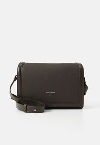 Valitud, dark brown