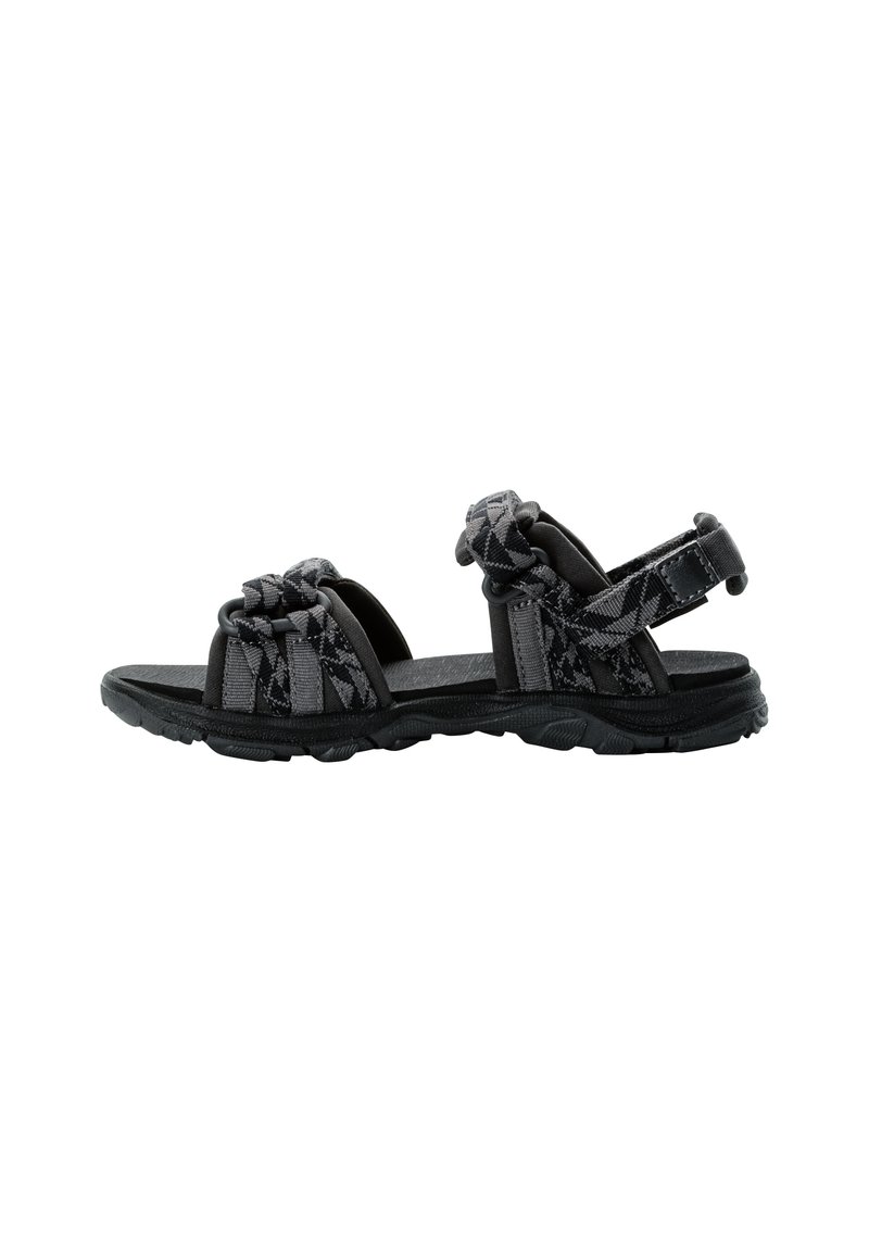 Schwarze Sandalen mit zwei verstellbaren Riemen, einem strukturierten Muster, einer gepolsterten Fußsohle und einer strapazierfähigen Gummisohle.