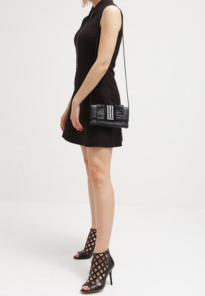 Loeffler Randall, Sac bandoulière - black
