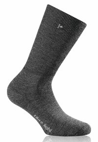 Graue Baumwollsocke mit geripptem Muster, ausgestattet mit einem Logoschild und der Aufschrift "extra leicht" in der Nähe der Zehen. Die Passform ist knöchellang und eignet sich gut für Freizeitkleidung.