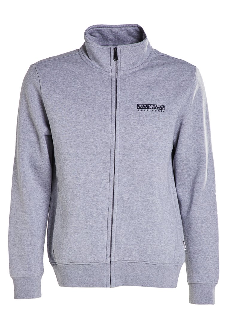 Felpa grigia chiara con zip completa, colletto alto e piccolo logo nero "Napapijri Geographic" sul lato sinistro del petto.