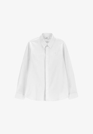 Biała koszula na długi rękaw z klasycznym kołnierzykiem i ukrytymi guzikami z przodu, zaprezentowana na jednolitym tle.