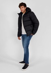 RESPECT QUILTED WITH ZIP POCKETS - Chaqueta de invierno - black