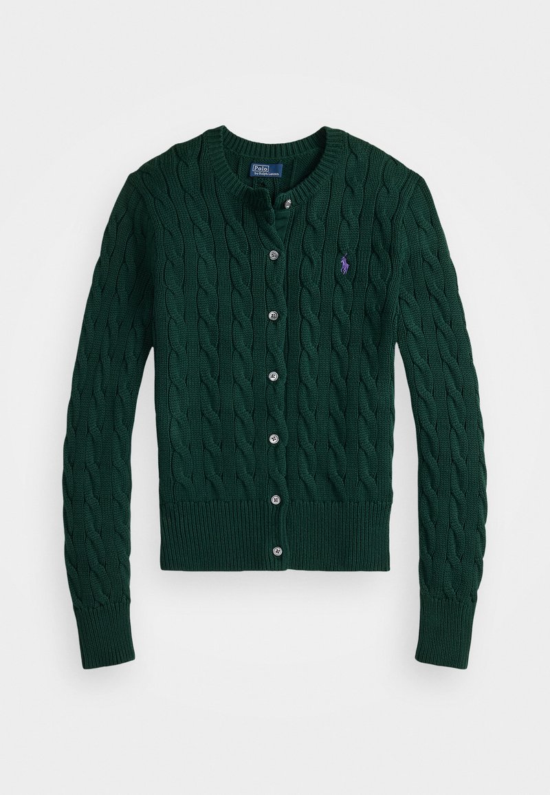 Grøn kabelstrikket cardigan med rund hals, knaplukning og ribbet kant. Bemærkelsesværdig logo i kontrastfarvet lilla på brystet.
