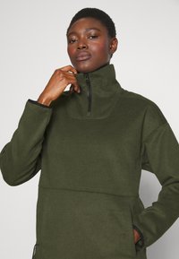 Icepeak MCRAE - Camisola de lã polar - dark olive