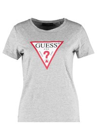 Grau Baumwoll-T-Shirt mit kurzen Ärmeln, das ein großes rotes dreieckiges Logo mit schwarzem Text "GUESS U.S.A." und "?" zeigt. Weicher Stoff, lässiges Design.