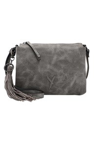 Borsa a tracolla in pelle grigia perforata con una tracolla rimovibile e un pon-pon. Presenta una chiusura con zip e un discreto dettaglio di branding.