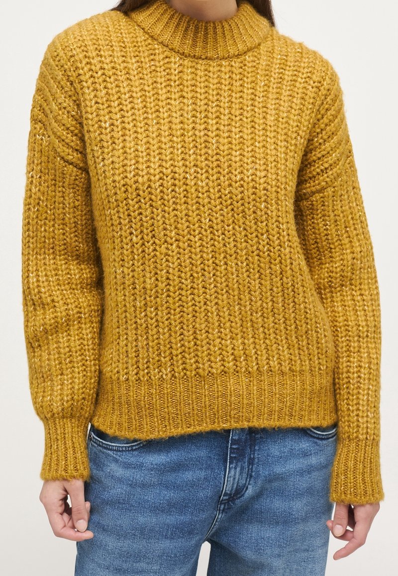 Mustang Maglione - yellow