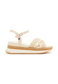 Sandales à plateforme blanches avec un design de bride tressée, boucle réglable à la cheville et semelle intermédiaire texturée. La semelle comporte un profil en caoutchouc contrasté.