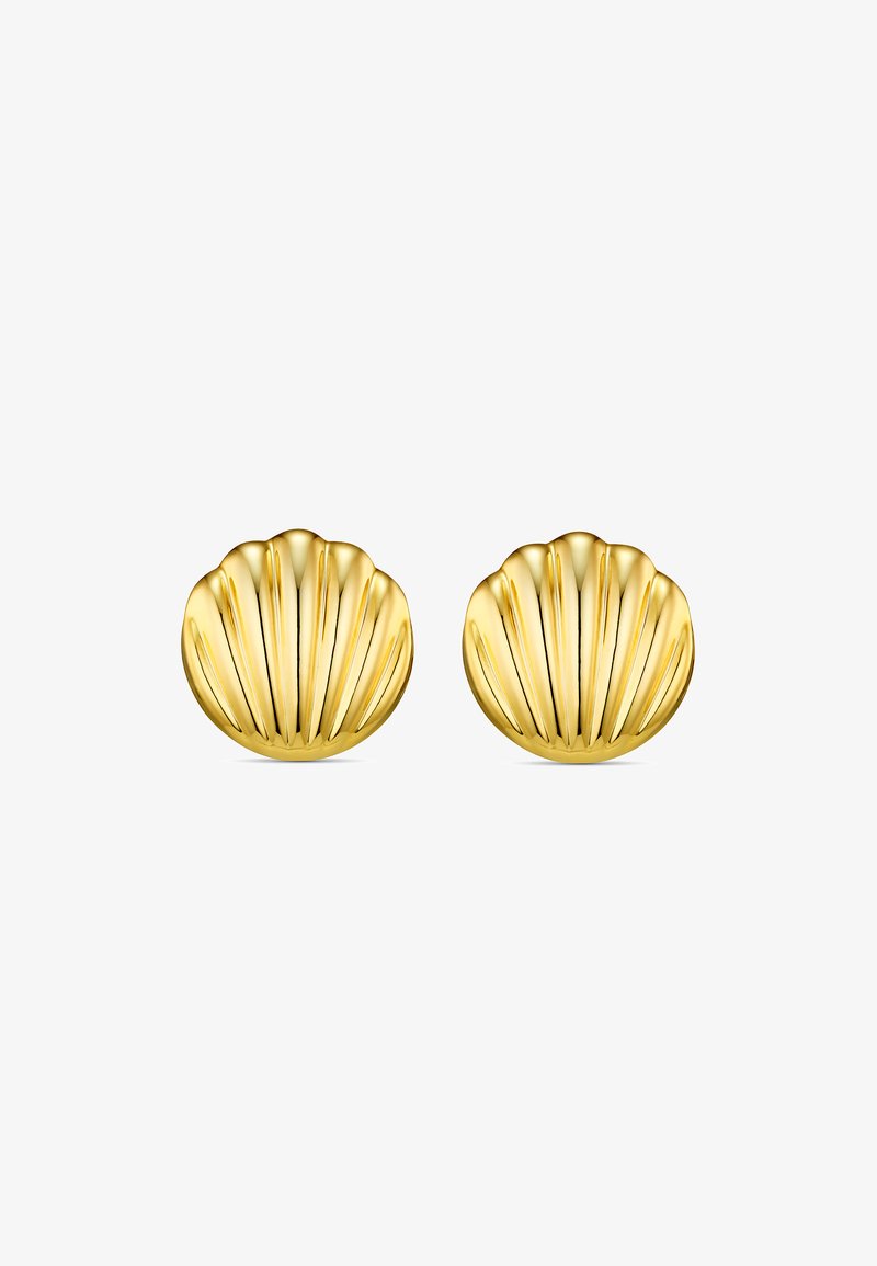 Boucles d'oreilles en forme de coquillage en or, présentant des rainures verticales et une finition polie, réfléchissant la lumière et mettant en valeur un design texturé.
