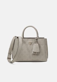 Borsa grigia in ecopelle testurizzata con hardware dorato, doppi manici superiori e tracolla rimovibile. Include un charm con logo.