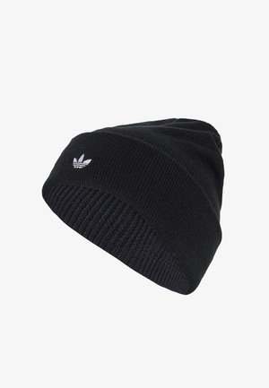 Berretto di maglia nera con orlo piegato, caratterizzato da un piccolo logo Adidas Trefoil bianco sul lato anteriore.