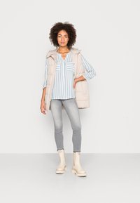 TOM TAILOR Blusa - faded blue offwhite stripe