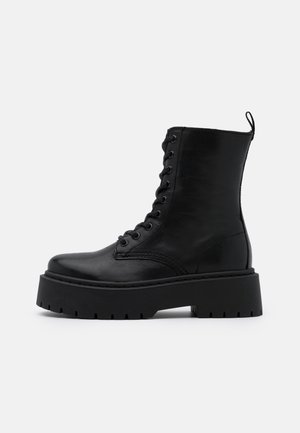 Plateaustiefelette - black