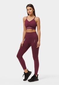 Carpatree ALLURE SEAMLESS - Legging (type pantalon) - purple
