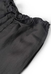 Studio Feder VILMA - Shorts - schwarz