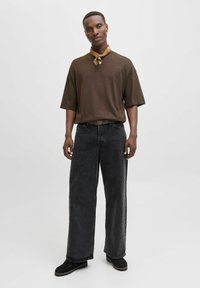 Jack & Jones JJECHARGE TEE O-NECK - Základné tričko - delicioso