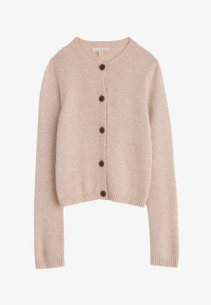 Cardigan lavorato a maglia rosa chiaro con scollatura tonda, sette bottoni marroni sulla parte anteriore e polsini e orlo a coste. Texture morbida, design corto.