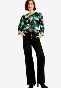 REGULAR FIT SEQUIN HOLE CREW NECK 3/4 SLEEVE  - Blusa - black animal