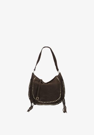 Sac à bandoulière en cuir marron foncé avec des clous argentés soulignant le rabat avant et des franges sur les côtés, équipé d'une bandoulière réglable et d'une boucle.