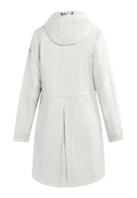 Căciulă impermeabilă de culoare gri deschis, cu glugă, mâneci lungi și ventilație în spate. Prezintă mansete elastice și detalii de cusătură subtile. Textură netedă.