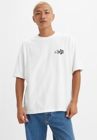 Levi's® Skateboarding - SKATEBOARDING GRAPHIC BOXY TEE - Print T-shirt - white Thumbnail Image 1
