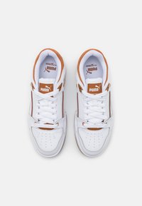 Puma SLIPSTREAM UNISEX - Sportcipő - white/teak